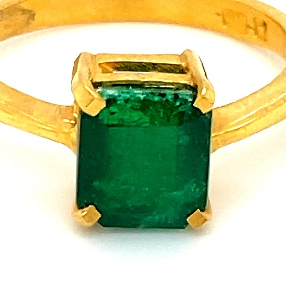 Emerald 1.80ct Solid 22K Yellow Gold Ring - Picture 7 of 7
